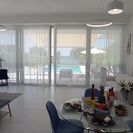 Villa White Paradise