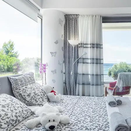 White Paradise Villa *
